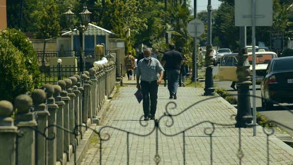 Есть польза или нет? Жители Баку, Гянджи и Лянкярана готовы оставаться дома - опрос - Sputnik Азербайджан