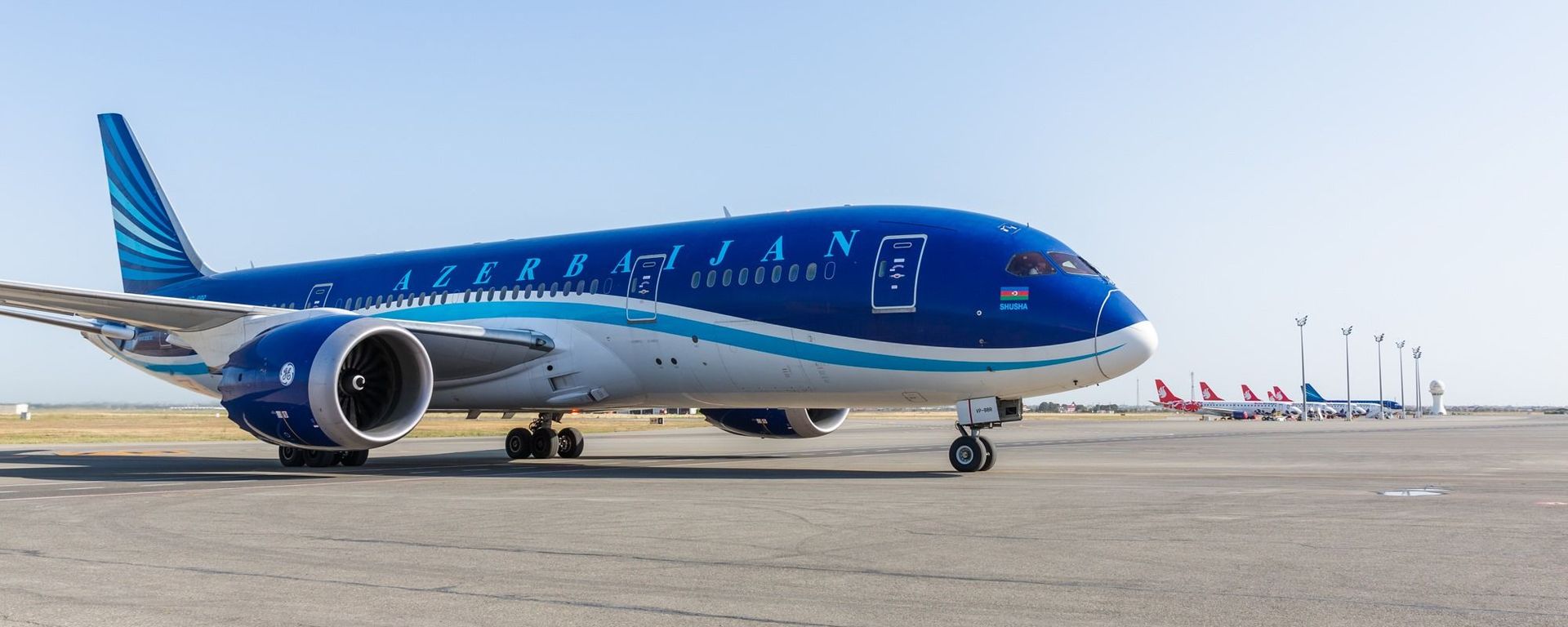 Пассажирский самолет AZAL - Sputnik Азербайджан, 1920, 26.01.2021