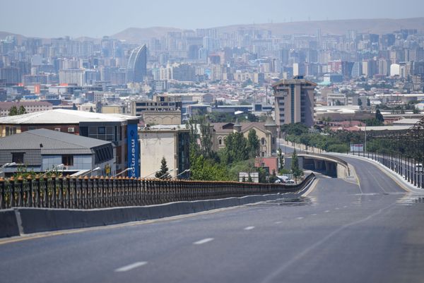 Bakıda boş küçə - Sputnik Азербайджан