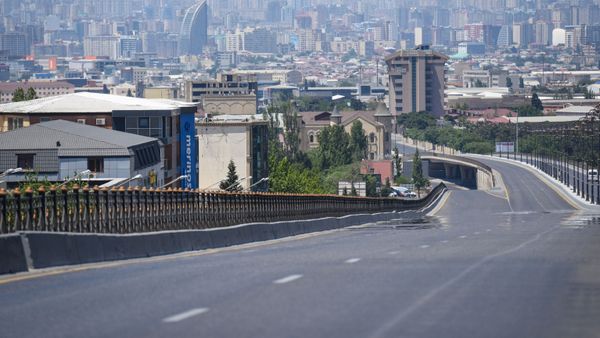 Bakıda boş küçə - Sputnik Азербайджан