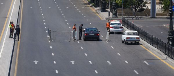 Bakıda polis postu - Sputnik Азербайджан