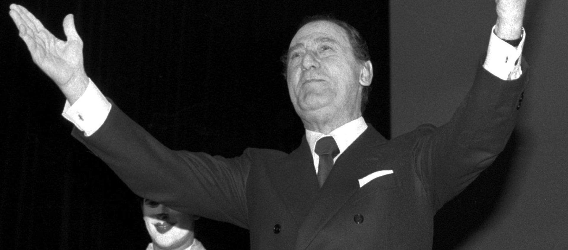 Итальянский кинорежиссер Альберто Сорди  - Sputnik Азербайджан, 1920, 15.06.2020