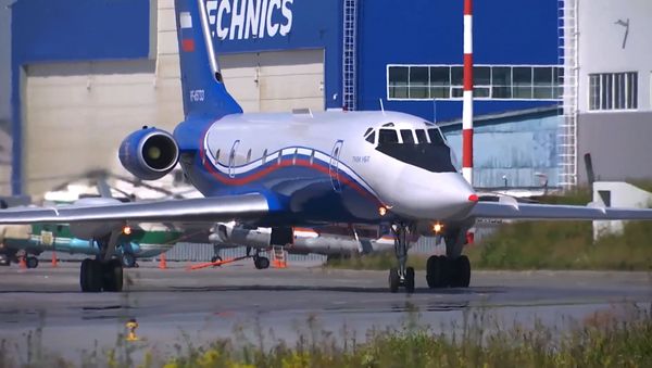 Пассажирский Ту-134 впервые примет участие в параде Победы в Екатеринбурге  - Sputnik Азербайджан