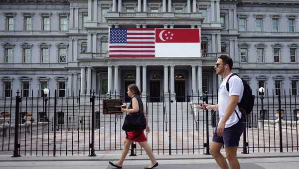 Флаги Сингапура и США, фото из архива - Sputnik Азербайджан