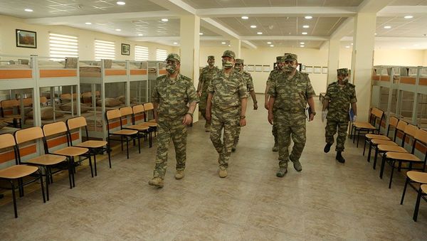 Müdafiə naziri yeni hərbi hissənin açılışında - Sputnik Азербайджан