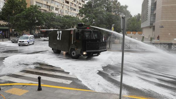 Bakı küçələrində dezinfeksiya işləri - Sputnik Азербайджан