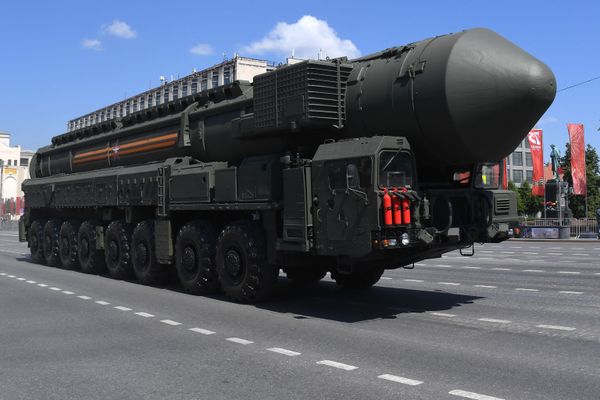 Автономная пусковая установка ПГРК Ярс на параде Победы в Москве - Sputnik Азербайджан