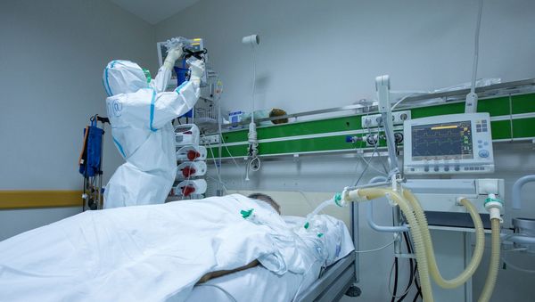 Медик в Госпитале Таможенного Комитета, фото из архива - Sputnik Азербайджан