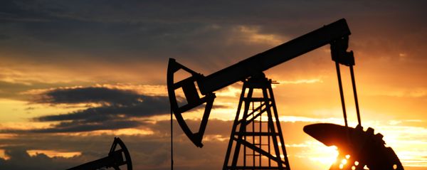 Работа нефтяных станков - качалок - Sputnik Азербайджан