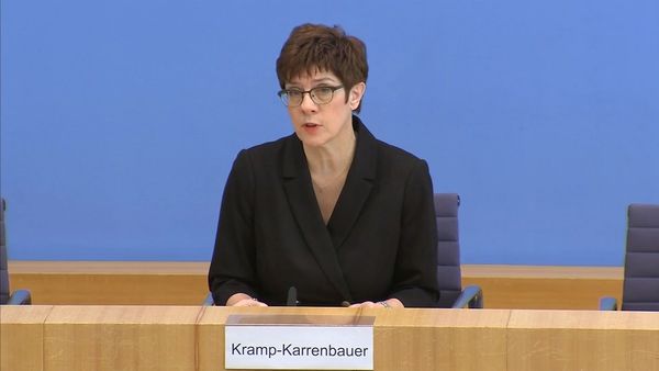 Российская угроза: на что пойдет министр обороны Германии ради собственных целей - Sputnik Азербайджан