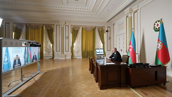 Prezident İlham Əliyev və Ümumdünya Turizm Təşkilatının Baş katibi arasında videokonfrans keçirilib - Sputnik Азербайджан
