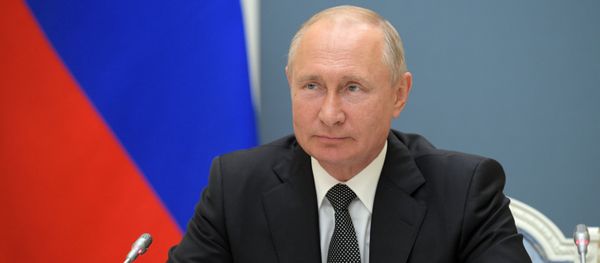 Президент России Владимир Путин - Sputnik Азербайджан
