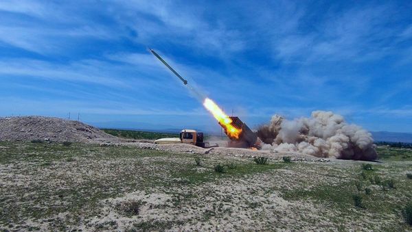  Учения реактивно ракетно-артиллерийских подразделений Отдельной общевойсковой армии - Sputnik Азербайджан