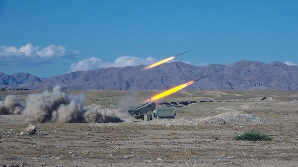 Учения реактивно ракетно-артиллерийских подразделений, фото из архива - Sputnik Азербайджан