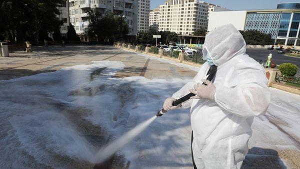 Bakı küçələrində dezinfeksiya işləri - Sputnik Азербайджан
